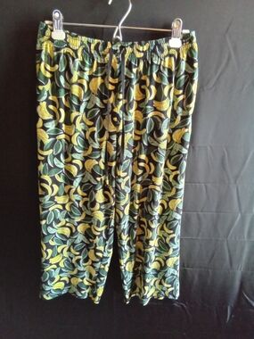 Cuddl Duds Black, Yellow & Green Banana Leaf Print Pull-On Pants PM